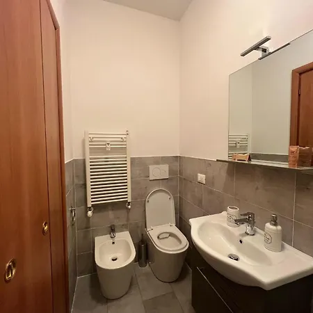 Scandicci Apartment *